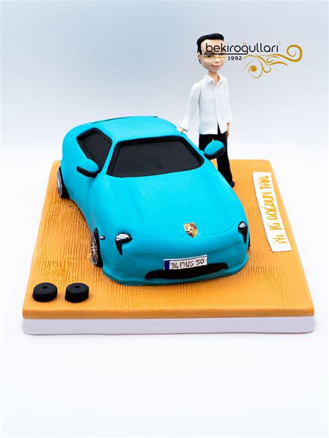 Araba resimli yaş pasta